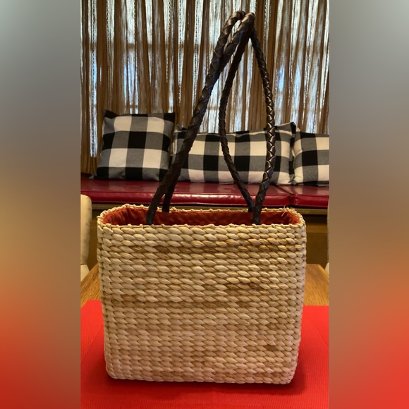 🌴🏝️🌴 Gorgeous Embellished Embroidered Summer Straw Tote - Picture 5 of 9